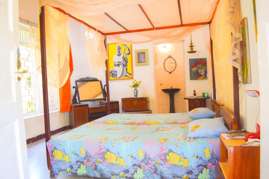 Shammie Guest House Хиккадува Экстерьер фото