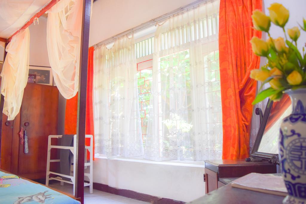 Shammie Guest House Хиккадува Экстерьер фото