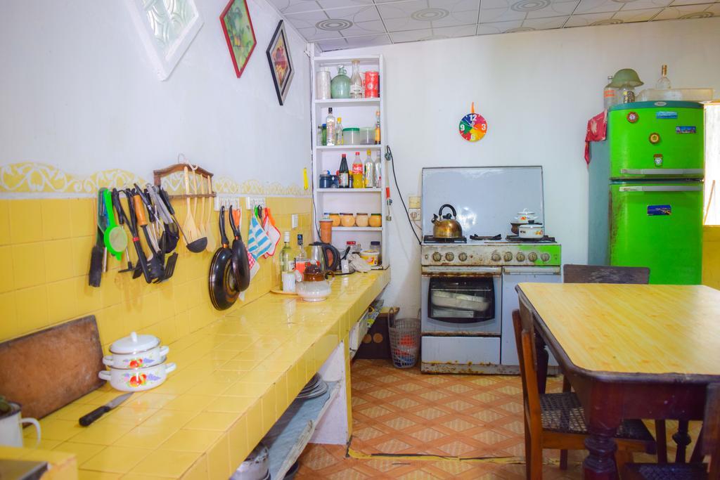 Shammie Guest House Хиккадува Экстерьер фото